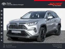 Silber Gebraucht 2023 Toyota RAV4 Hybrid Team SUV | 38.795 € (Fairer Preis)