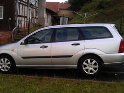 Silber metallic Gebraucht 2000 Ford Focus Ambiente Kombi | 1.850 €