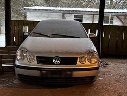 Silber Gebraucht 2003 VW Polo Kleinwagen | 700 €