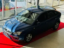 Blau Gebraucht 2006 Ford Focus Ghia Limousine | 3.450 € (Etwas zu teuer)