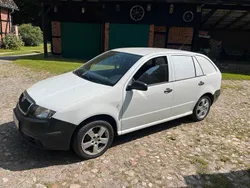 Weiß Gebraucht 2005 Skoda Fabia Abholung | 900 €