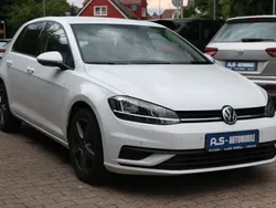 Weiß Gebraucht 2018 VW Golf VII Trendline Limousine | 13.490 € (Fairer Preis)