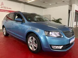 Blau Gebraucht 2014 Skoda Octavia Ambition Kombi | 7.999 € (Guter Preis)