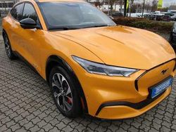 Orange Gebraucht 2023 Ford Mustang Mach-E SUV | 39.900 € (Etwas zu teuer)