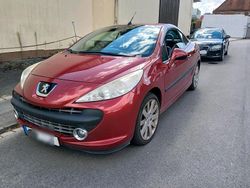 Rot Gebraucht 2007 Peugeot 207 CC Cabrio | 3.900 € (Etwas zu teuer)