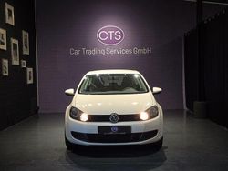 Weiß Gebraucht 2012 VW Golf VI Trendline Kleinwagen | 5.700 € (Fairer Preis)