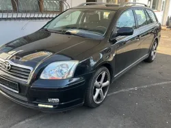 Schwarz Gebraucht 2005 Toyota Avensis Sol Kombi | 2.250 € (Fairer Preis)