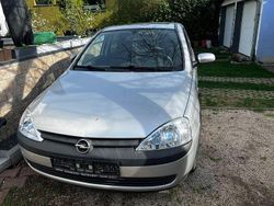Grau Gebraucht 2001 Opel Corsa Limousine | 1.200 € (Guter Preis)