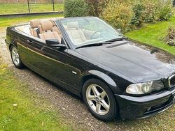 Schwarz Gebraucht 2001 BMW 320 Cabriolet Cabrio | 3.950 € (Superpreis)