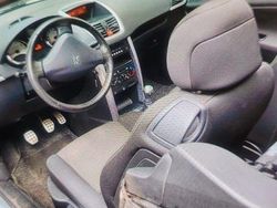 Silber Gebraucht 2009 Peugeot 207 CC Roland Garros Cabrio | 2.599 € (Superpreis)