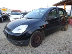 Schwarz Gebraucht 2002 Ford Fiesta Ambiente Kleinwagen | 550 € (Superpreis)
