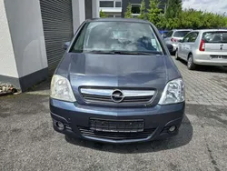 Grau Gebraucht 2006 Opel Meriva Van / Kleinbus | 2.450 € (Fairer Preis)