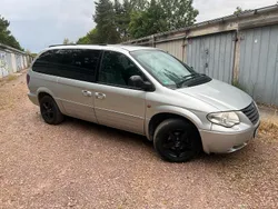 Silber Gebraucht 2006 Chrysler Grand Voyager Van / Kleinbus | 3.333 € (Teuer)