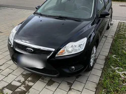 Schwarz Gebraucht 2010 Ford Focus Limousine | 1.950 € (Guter Preis)