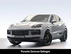 Grau arktikgrau Gebraucht 2024 Porsche Cayenne Chrono SUV | 112.760 € (Fairer Preis)