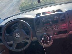 Weiß Gebraucht 2011 VW T5 Van | 6.800 € (Fairer Preis)