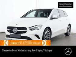 Weiß Gebraucht 2024 Mercedes B200 Progressive Van / Kleinbus | 28.990 € (Superpreis)