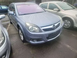 Grau Gebraucht 2008 Opel Signum Business Kombi | 2.850 € (Teuer)