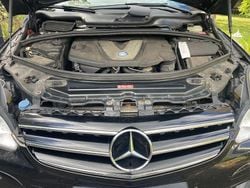 Schwarz Gebraucht 2009 Mercedes R320 Van / Kleinbus | 3.999 € (Guter Preis)