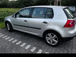Silber Gebraucht 2004 VW Golf V Limousine | 1.750 € (Guter Preis)