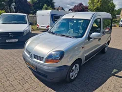 Grau Gebraucht 2004 Renault Kangoo Van / Kleinbus | 4.450 € (Teuer)
