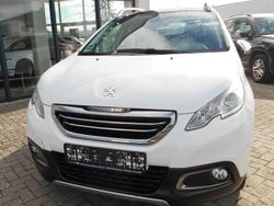 Weiß Gebraucht 2016 Peugeot 2008 Allure SUV | 8.400 € (Fairer Preis)