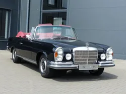 040 schwarz Gebraucht 1971 Mercedes 280 SE Cabrio | 249.000 €