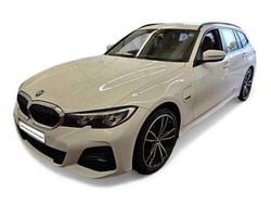 Weiß Gebraucht 2021 BMW 320e M Sport Kombi | 25.749 € (Guter Preis)
