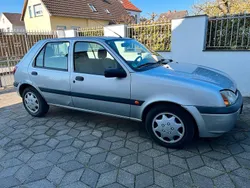 Silber Gebraucht 2000 Ford Fiesta Kleinwagen | 1.100 € (Fairer Preis)