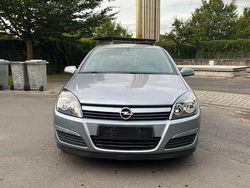 Grau Gebraucht 2005 Opel Astra Edition Limousine | 1.399 € (Etwas zu teuer)
