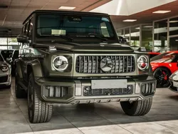 Grün Neu 2025 Mercedes G63 AMG Active SUV | 289.990 €