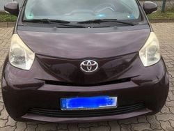 Violet Gebraucht 2009 Toyota iQ Kleinwagen | 5.900 € (Fairer Preis)