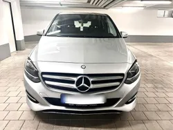 Silber Gebraucht 2015 Mercedes B180 Van / Kleinbus | 14.999 € (Fairer Preis)
