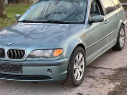 Grün Gebraucht 2001 BMW 320 Kombi | 1.900 € (Fairer Preis)