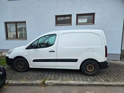 Weiß Gebraucht 2014 Citroën Berlingo Van / Kleinbus | 4.444 € (Guter Preis)