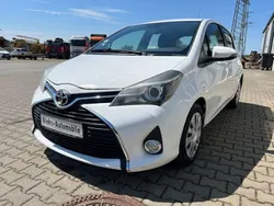 Weiß Gebraucht 2015 Toyota Yaris Limousine | 6.390 € (Fairer Preis)