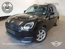 Midnight black metallic Gebraucht 2024 Mini One D Countryman SUV | 36.790 €