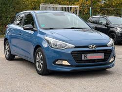 Blau Gebraucht 2018 Hyundai i20 Passion Limousine | 11.790 € (Fairer Preis)