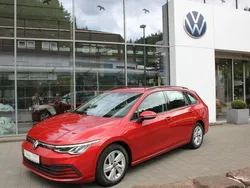 Rot Gebraucht 2020 VW Golf VIII Life Kombi | 16.490 € (Fairer Preis)
