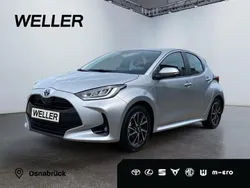 Silber Gebraucht 2023 Toyota Yaris Hybrid Team Kleinwagen | 21.885 € (Fairer Preis)