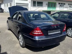 Blau Gebraucht 2006 Mercedes C200 Elegance Limousine | 7.200 € (Etwas zu teuer)