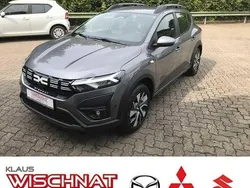 Schiefergrau Neu 2025 Dacia Sandero Expression Kleinwagen | 21.990 € (Fairer Preis)