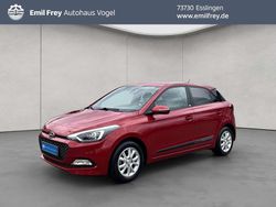 Rot Gebraucht 2017 Hyundai i20 Passion Kleinwagen | 9.880 € (Etwas zu teuer)