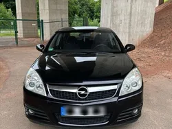 Schwarz Gebraucht 2007 Opel Vectra Edition Limousine | 3.599 € (Etwas zu teuer)