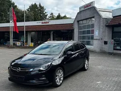 Schwarz Gebraucht 2016 Opel Astra Innovation Kombi | 10.999 €
