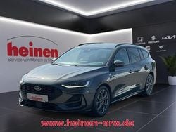 Grau Gebraucht 2023 Ford Focus ST-Line X Kombi | 20.919 € (Guter Preis)