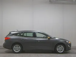 Grau Gebraucht 2020 Ford Focus Titanium Limousine | 9.980 € (Superpreis)