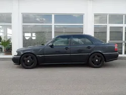 Schwarz metallic Gebraucht 1996 Mercedes C36 AMG AMG Limousine | 19.500 €