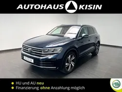 Blau Gebraucht 2024 VW Touareg Elegance SUV | 68.900 € (Fairer Preis)