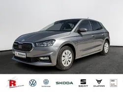 Grau Gebraucht 2024 Skoda Fabia Selection Limousine | 18.990 € (Fairer Preis)